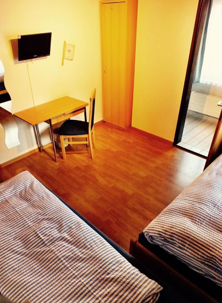 Hotel Adler Garni Bauma Exteriör bild